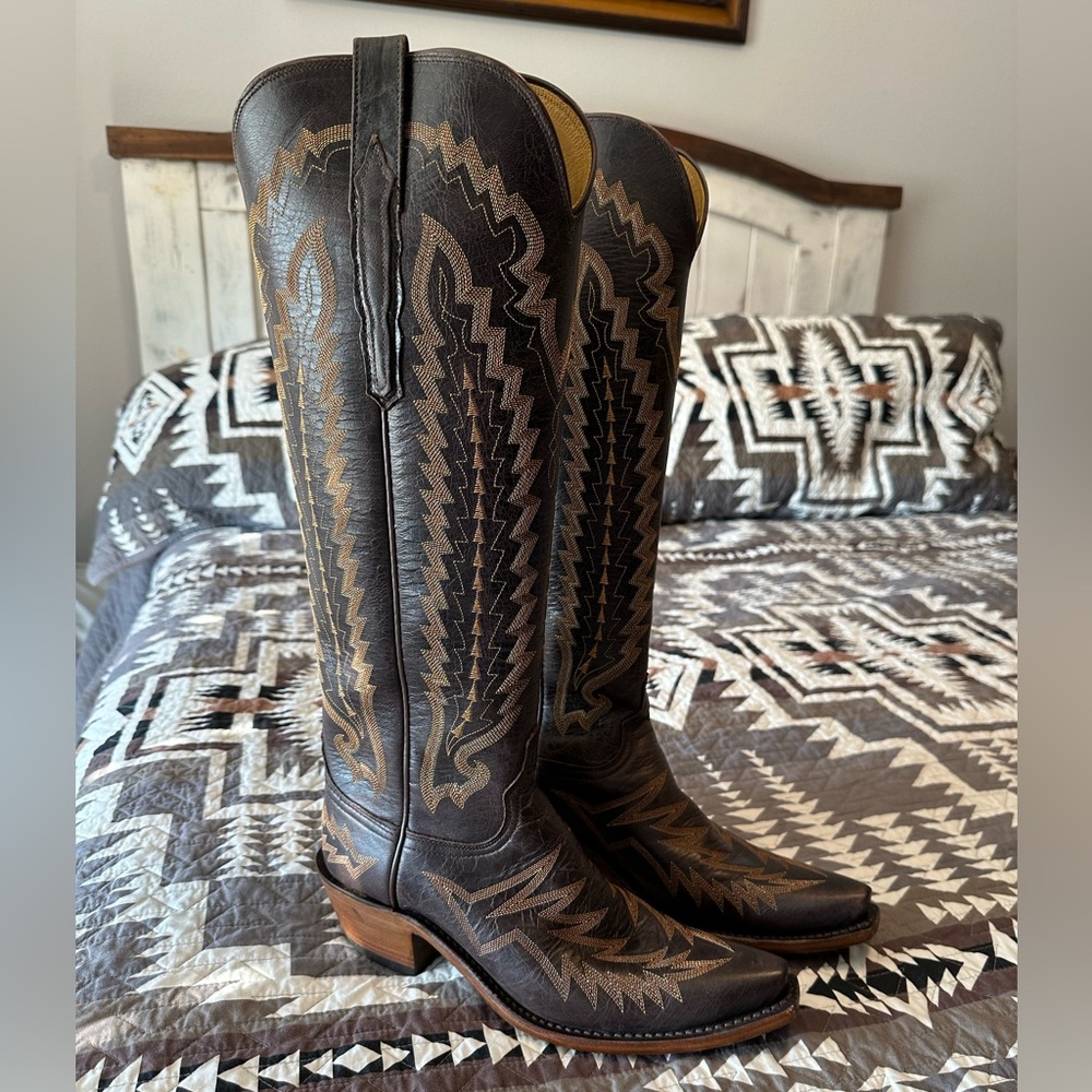 Lucchese Priscilla Brown size 7.5
